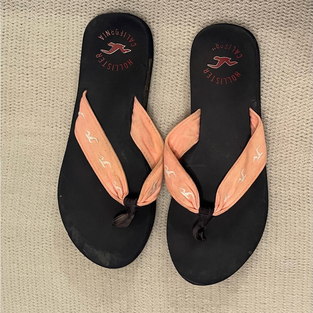 Hollister Black Flip Flop Sandals with Pink Straps